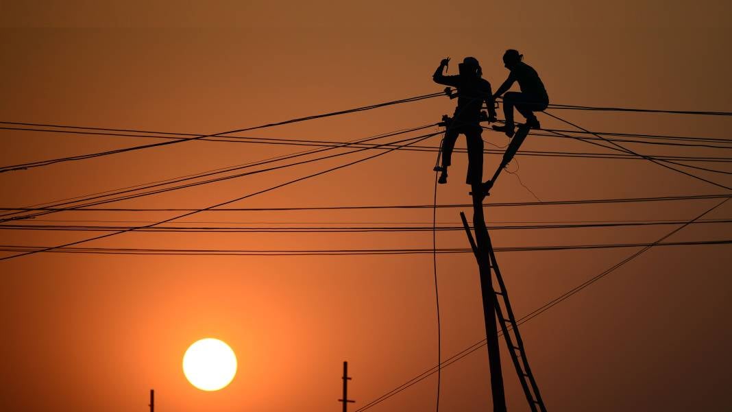 Gece yarısından itibaren İstanbul'un 19 ilçesinde 8 saati bulacak elektrik kesintisi 1